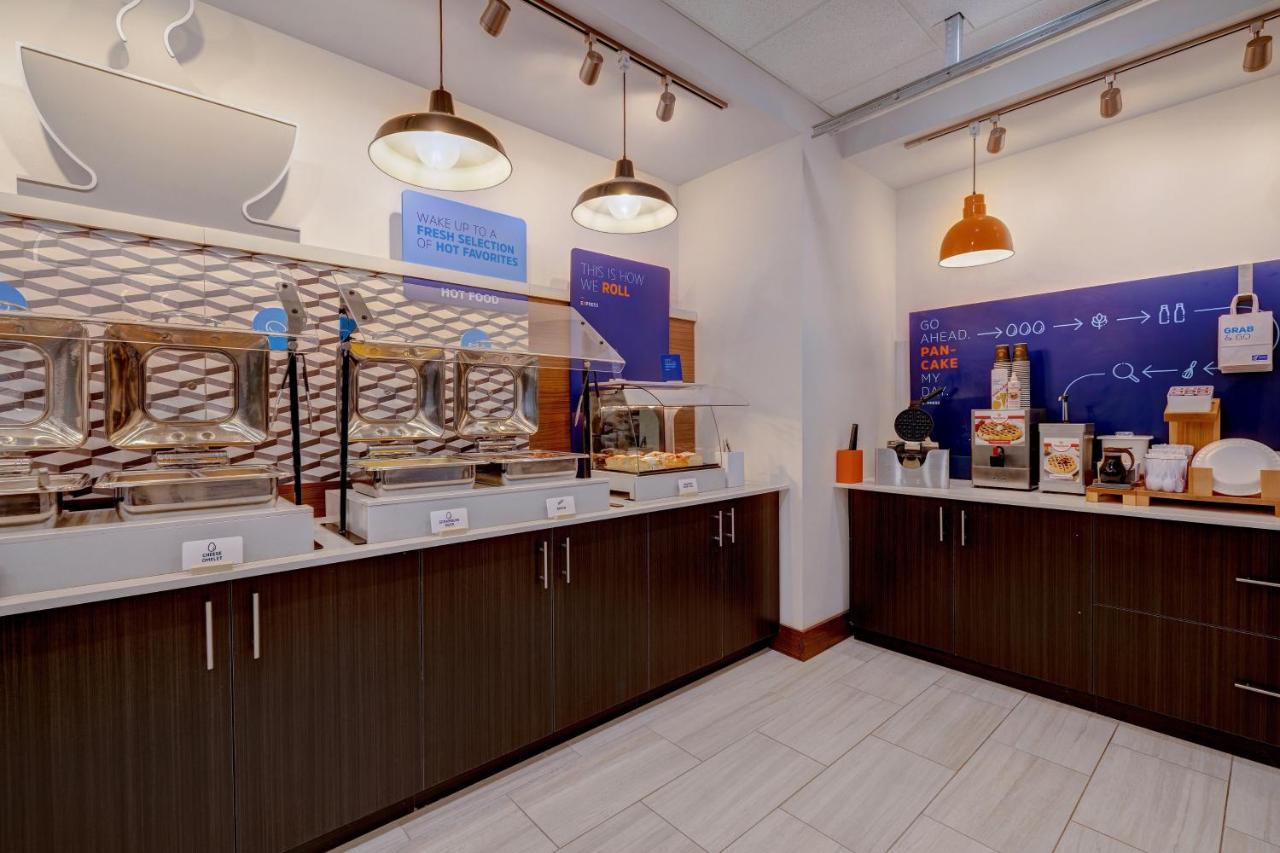 Holiday Inn Express & Suites - Grand Rapids South - Wyoming By Ihg Buitenkant foto