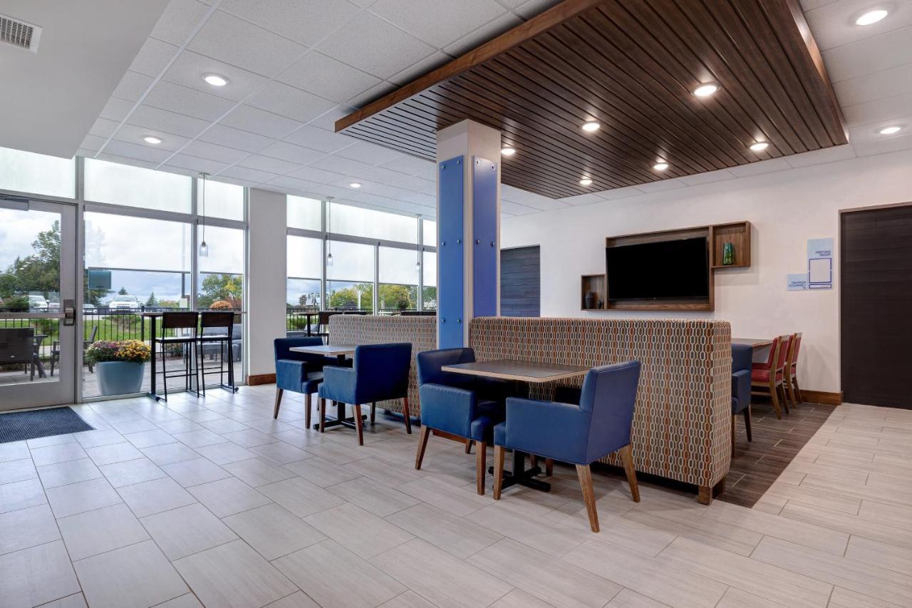 Holiday Inn Express & Suites - Grand Rapids South - Wyoming By Ihg Buitenkant foto