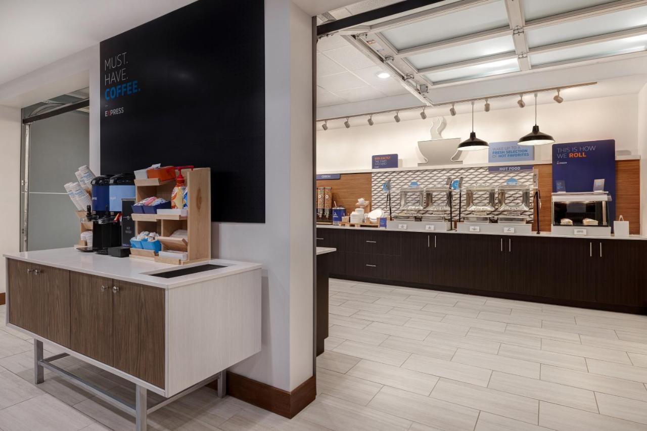 Holiday Inn Express & Suites - Grand Rapids South - Wyoming By Ihg Buitenkant foto