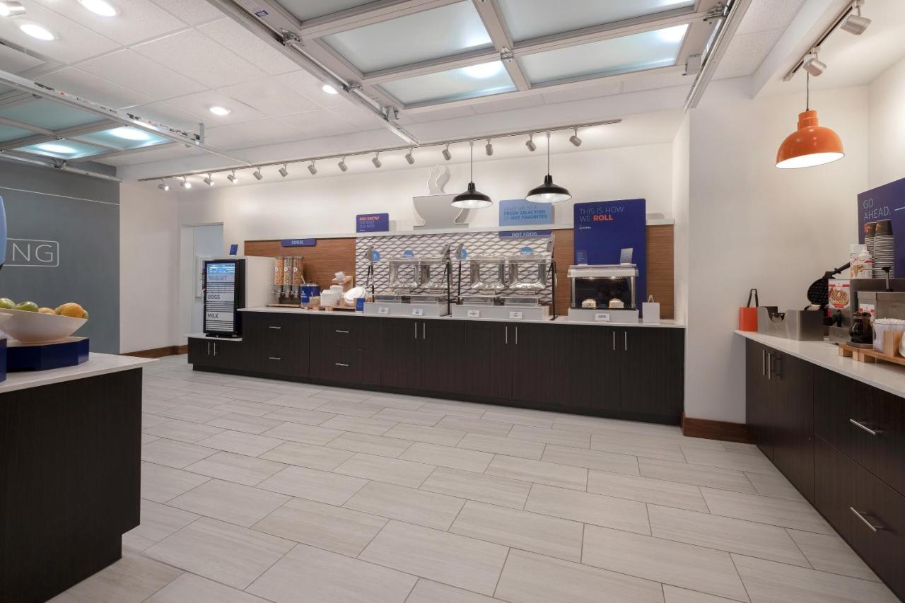 Holiday Inn Express & Suites - Grand Rapids South - Wyoming By Ihg Buitenkant foto