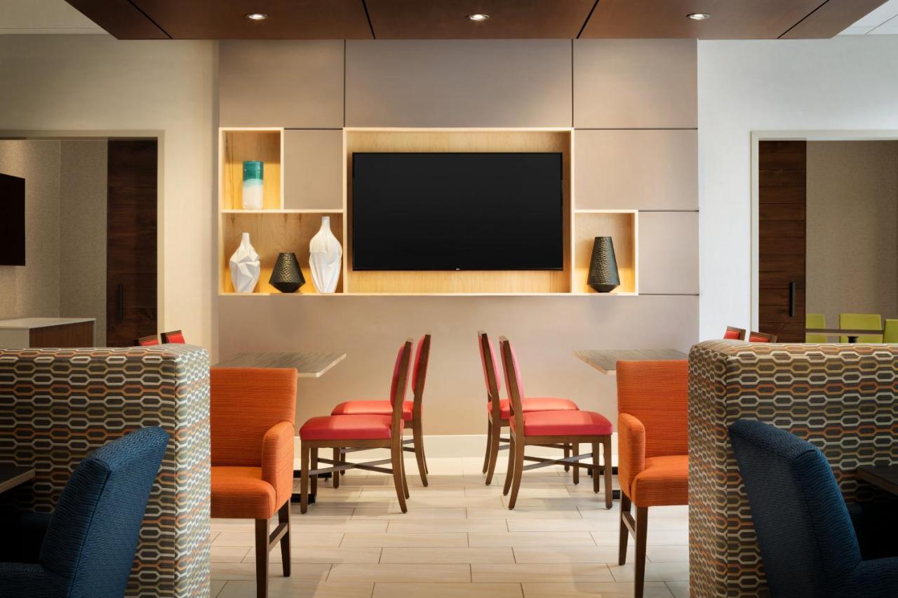Holiday Inn Express & Suites - Grand Rapids South - Wyoming By Ihg Buitenkant foto