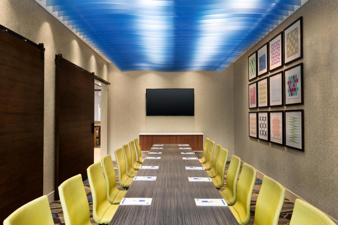 Holiday Inn Express & Suites - Grand Rapids South - Wyoming By Ihg Buitenkant foto